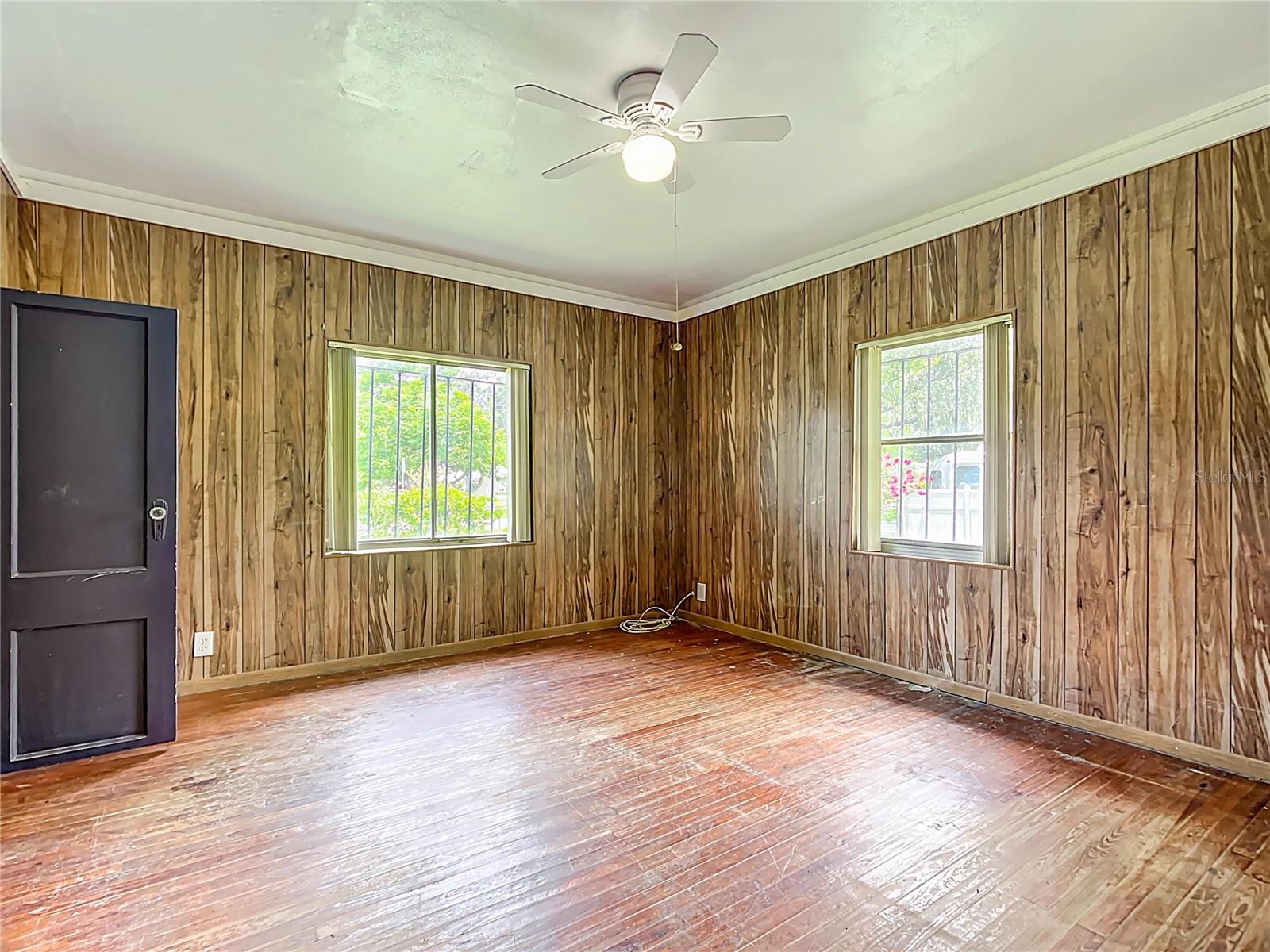 Image 31 of 42 For 1890 Kissengen Avenue