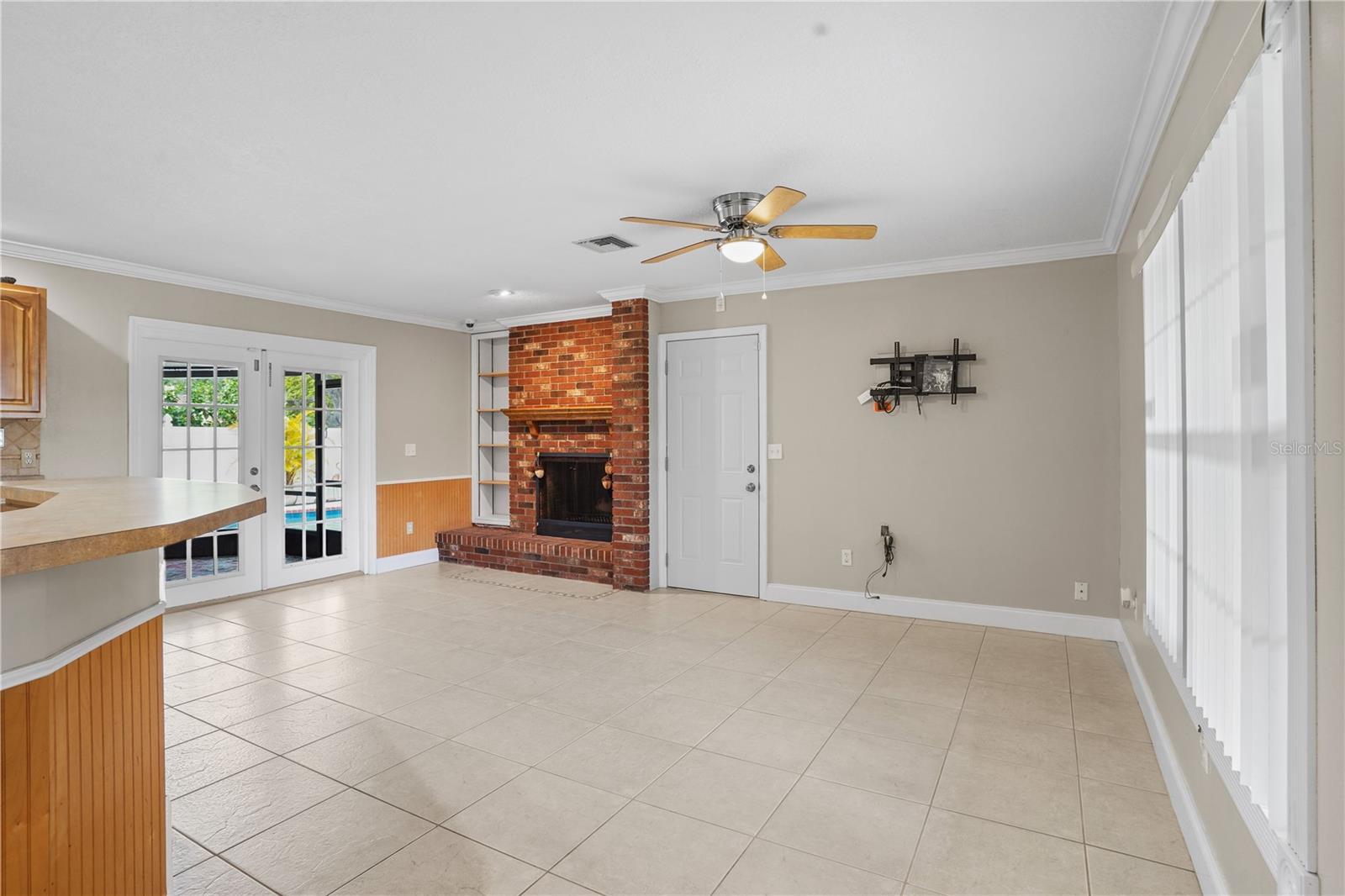 Image 11 of 47 For 256 Alpine Street