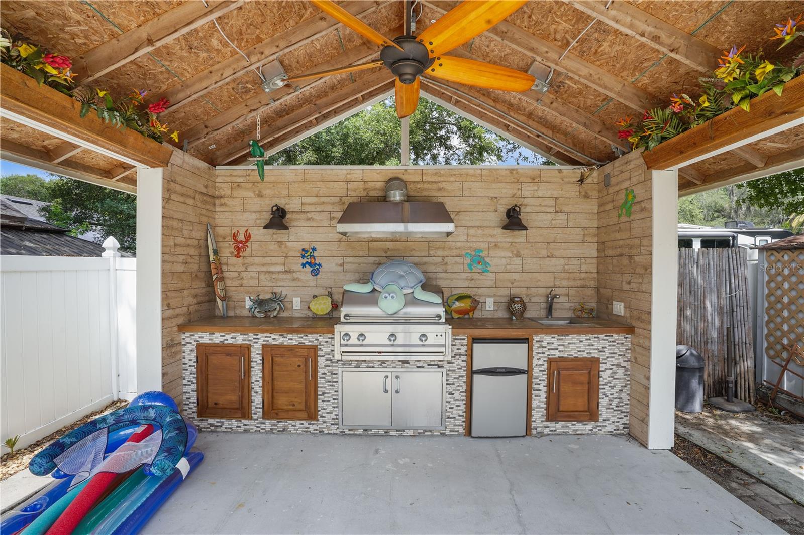 Image 42 of 47 For 256 Alpine Street