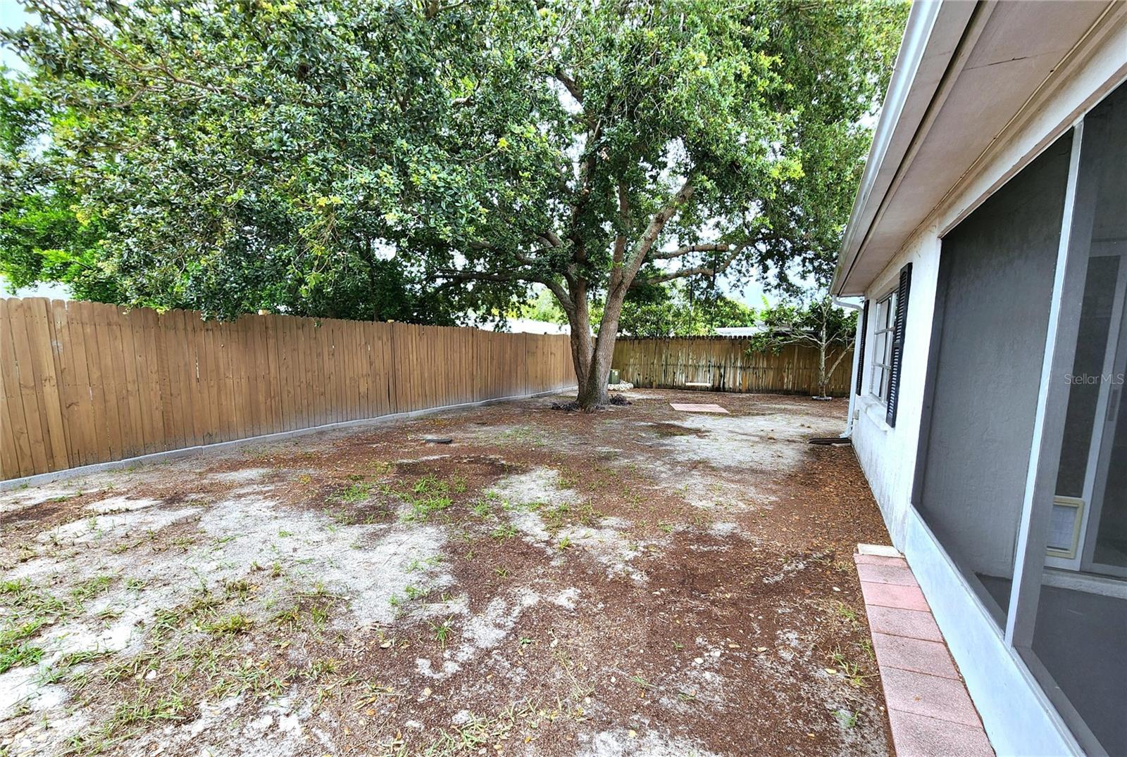 Image 13 of 17 For 11120 White Oak Lane