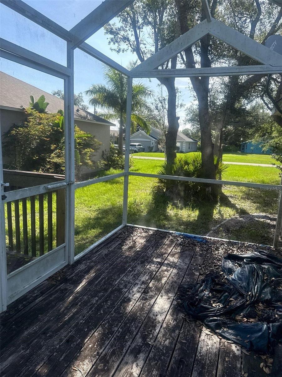 Image 5 of 10 For 533 Encarnacion Street