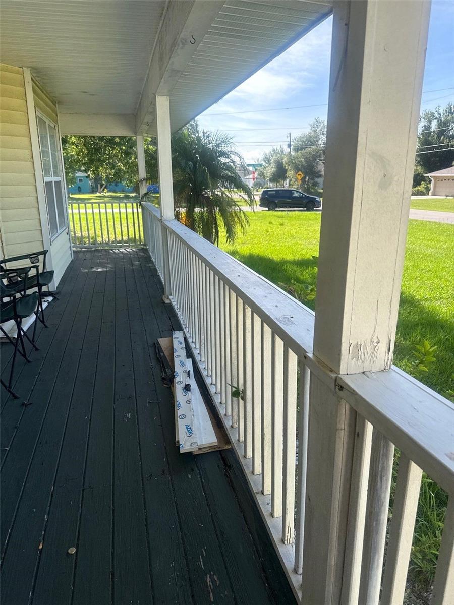 Image 6 of 10 For 533 Encarnacion Street
