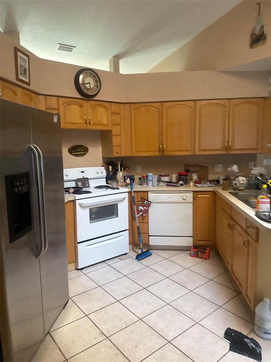 Image 8 of 10 For 533 Encarnacion Street