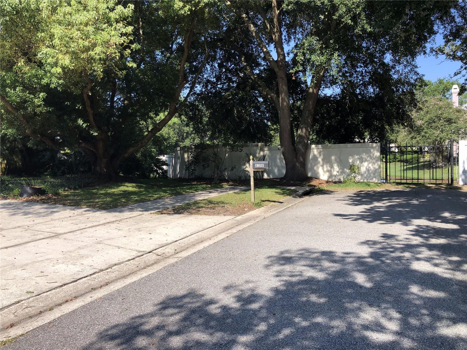 Image 23 of 30 For 8318 Sugarmill Street