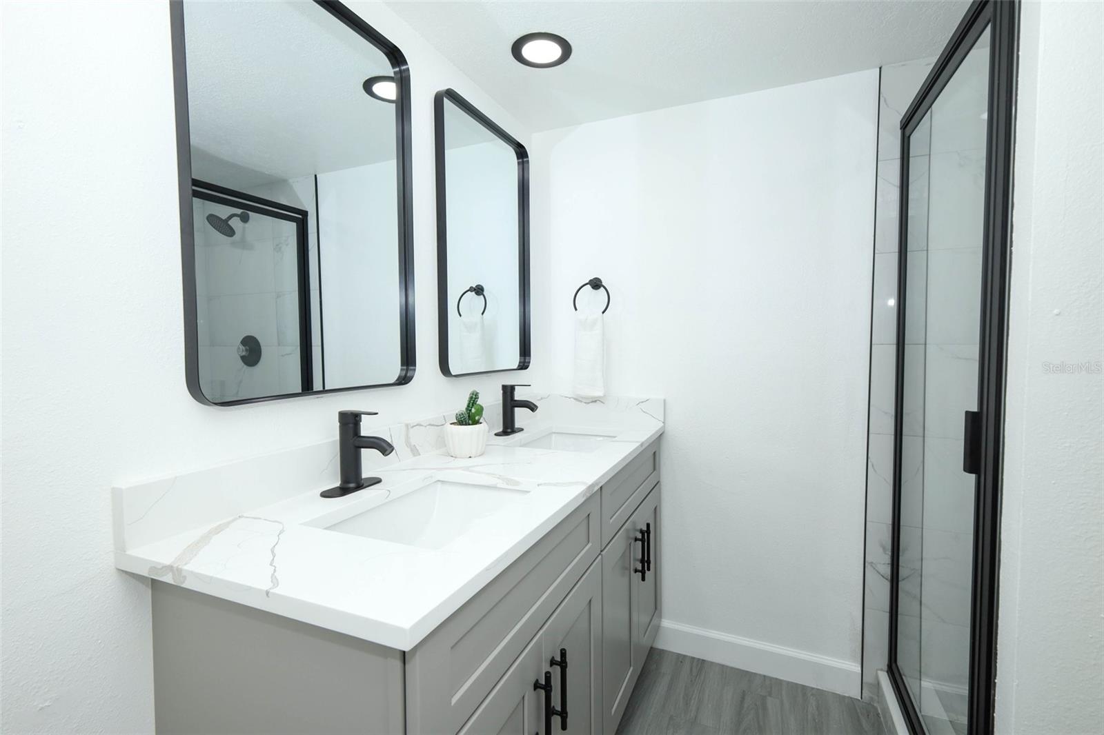 Image 19 of 34 For 5251 Brook Court 242