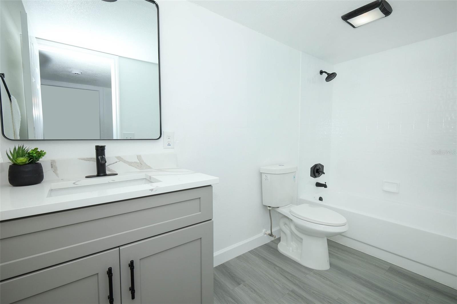 Image 23 of 34 For 5251 Brook Court 242
