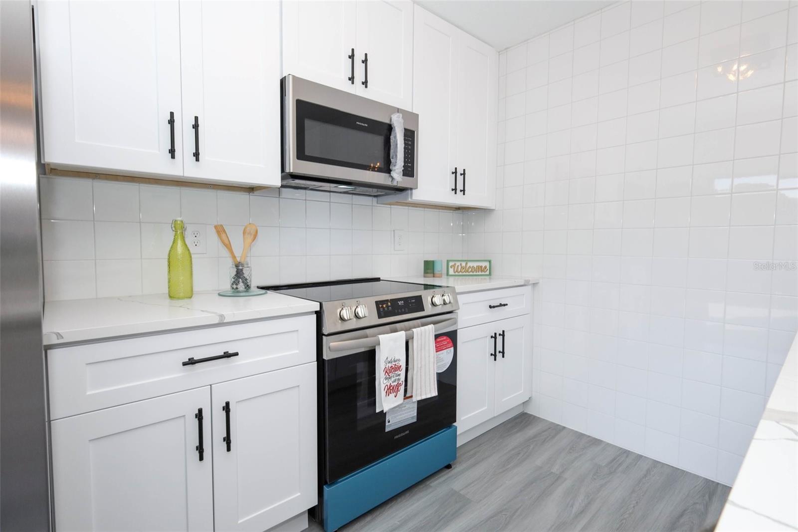 Image 7 of 34 For 5251 Brook Court 242