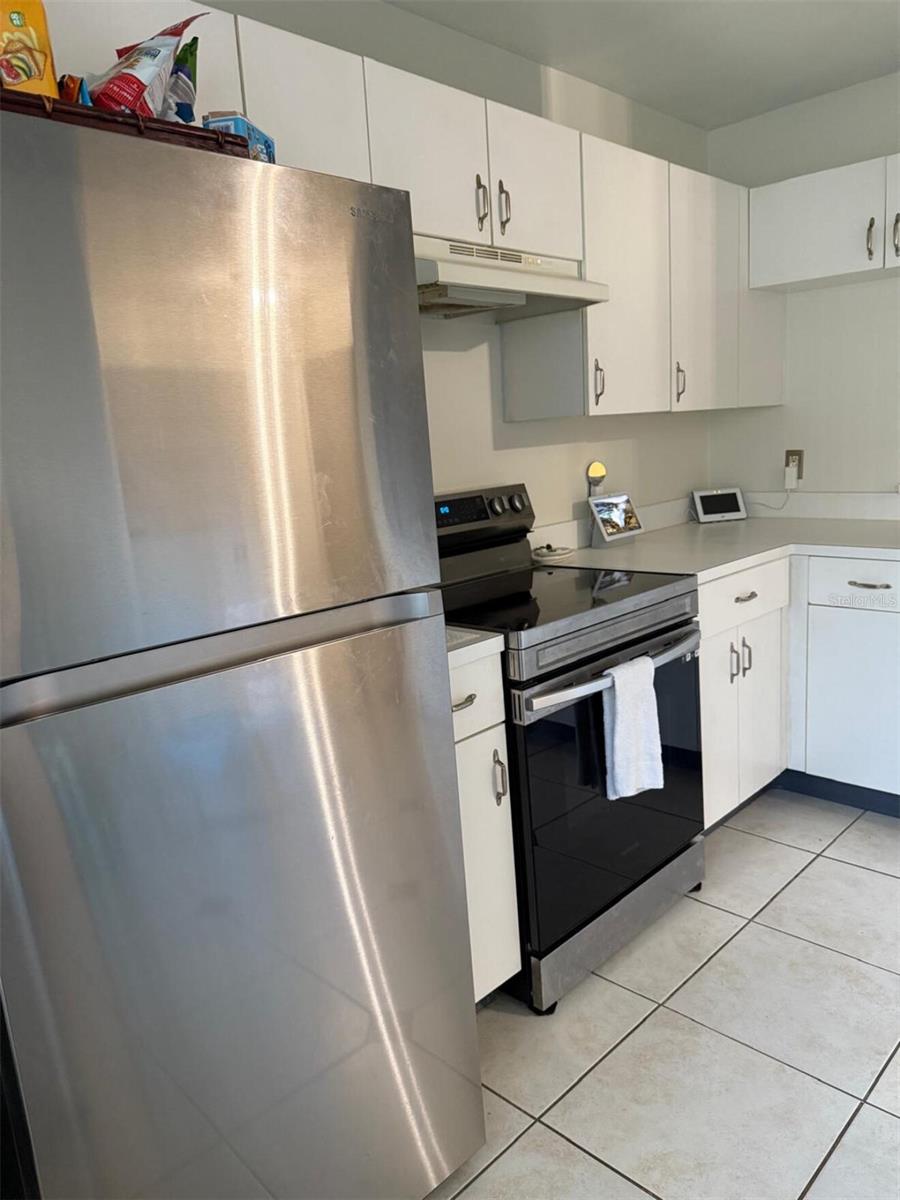 Image 5 of 32 For 12308 Shady Spring Way 107