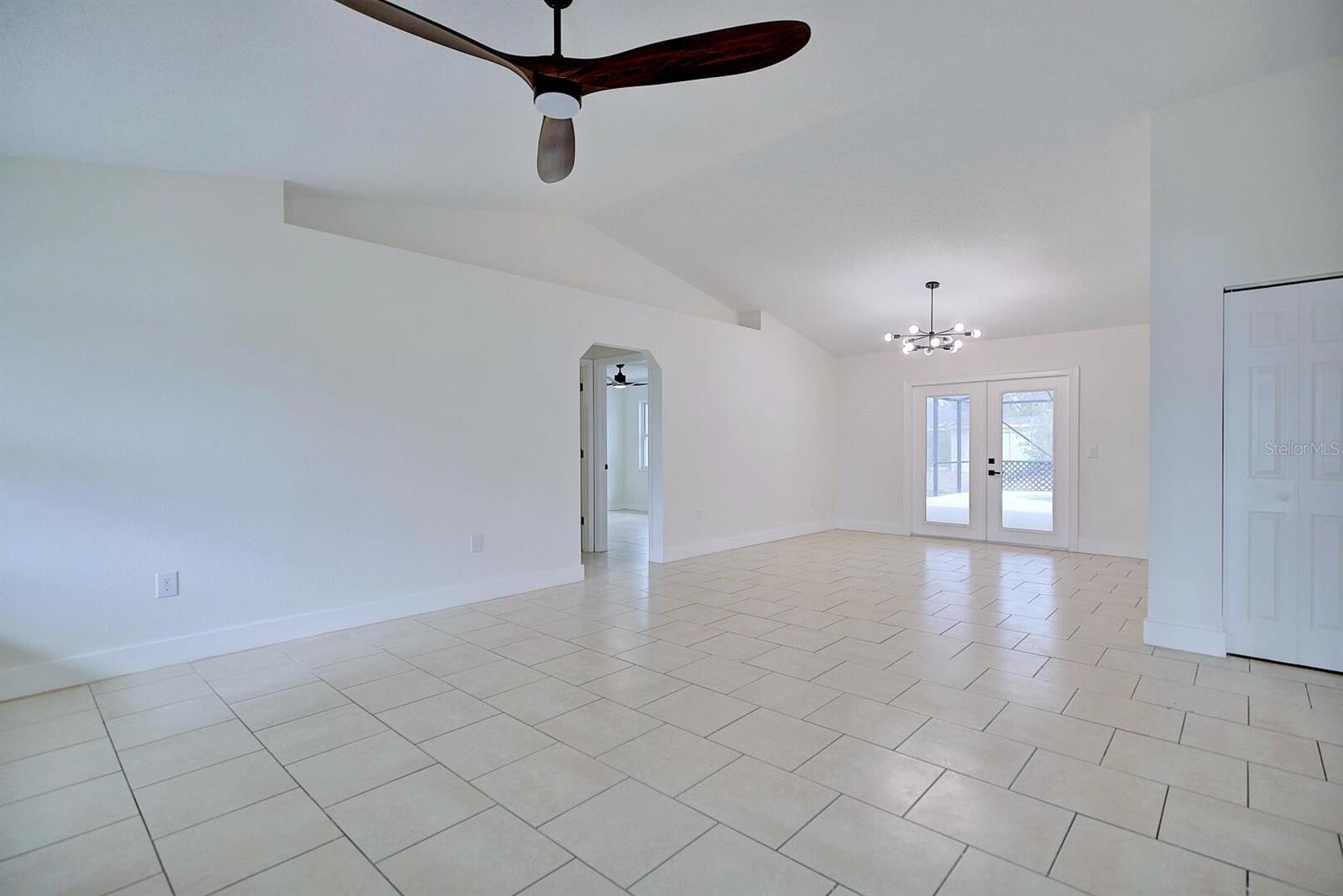 Image 34 of 54 For 1926 Gardenia Terrace