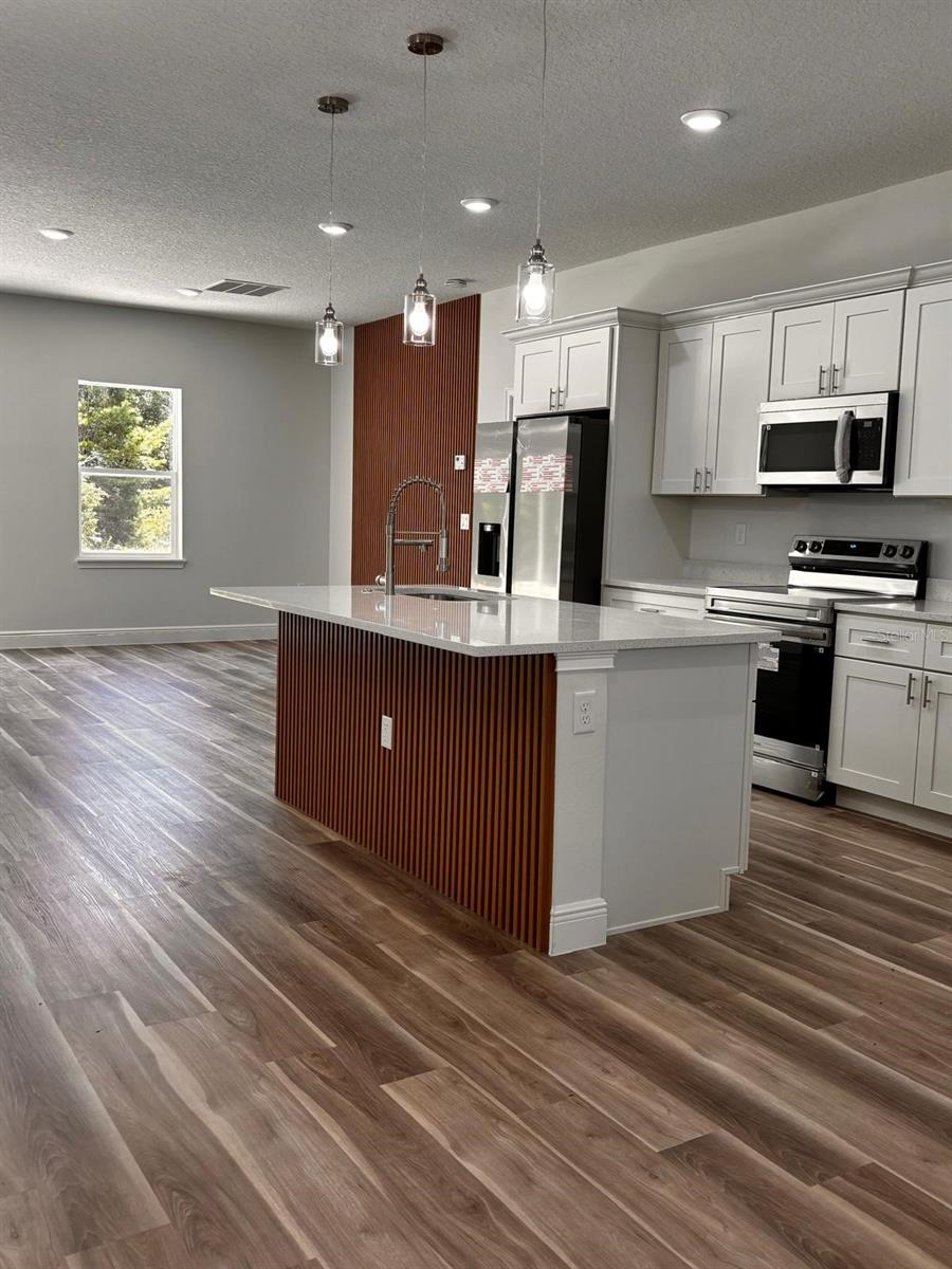 Image 3 of 13 For 16855 18th Avenue 16855