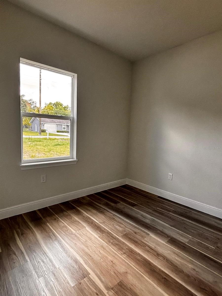 Image 9 of 13 For 16855 18th Avenue 16855