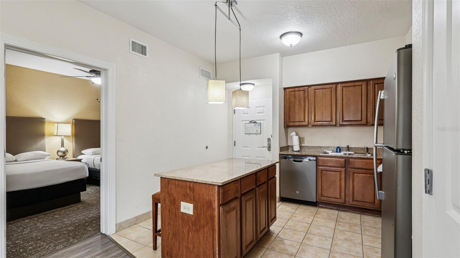 Image 5 of 34 For 12527 Floridays Resort Drive 410e