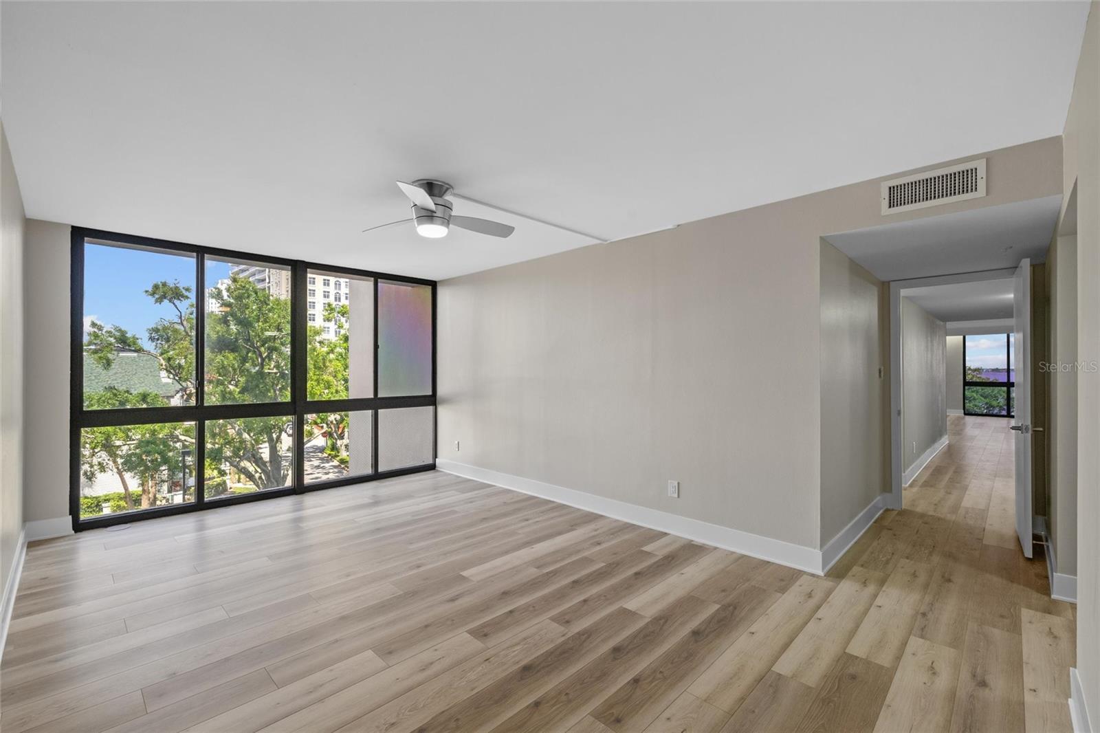 Image 12 of 45 For 3301 Bayshore Boulevard 503