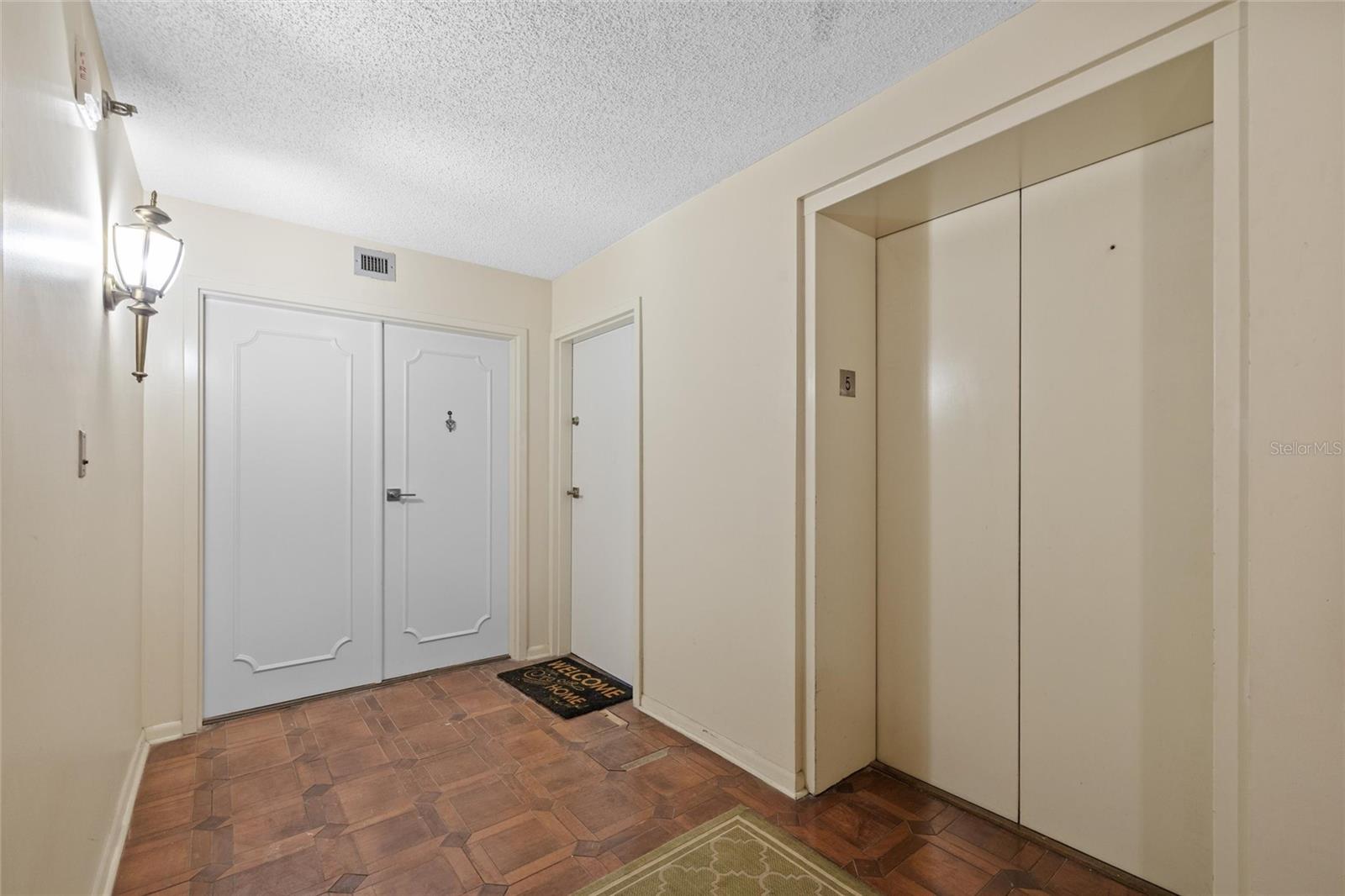 Image 18 of 45 For 3301 Bayshore Boulevard 503