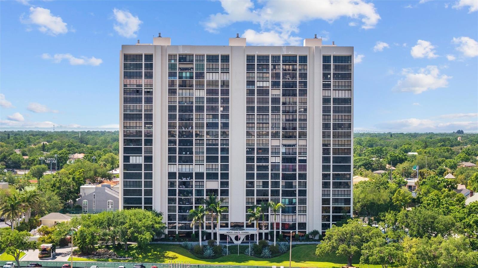 Image 3 of 45 For 3301 Bayshore Boulevard 503