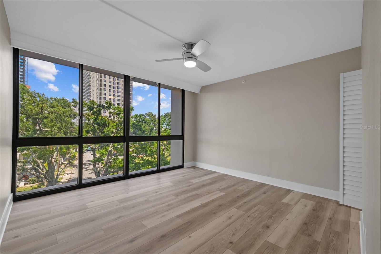 Image 7 of 45 For 3301 Bayshore Boulevard 503