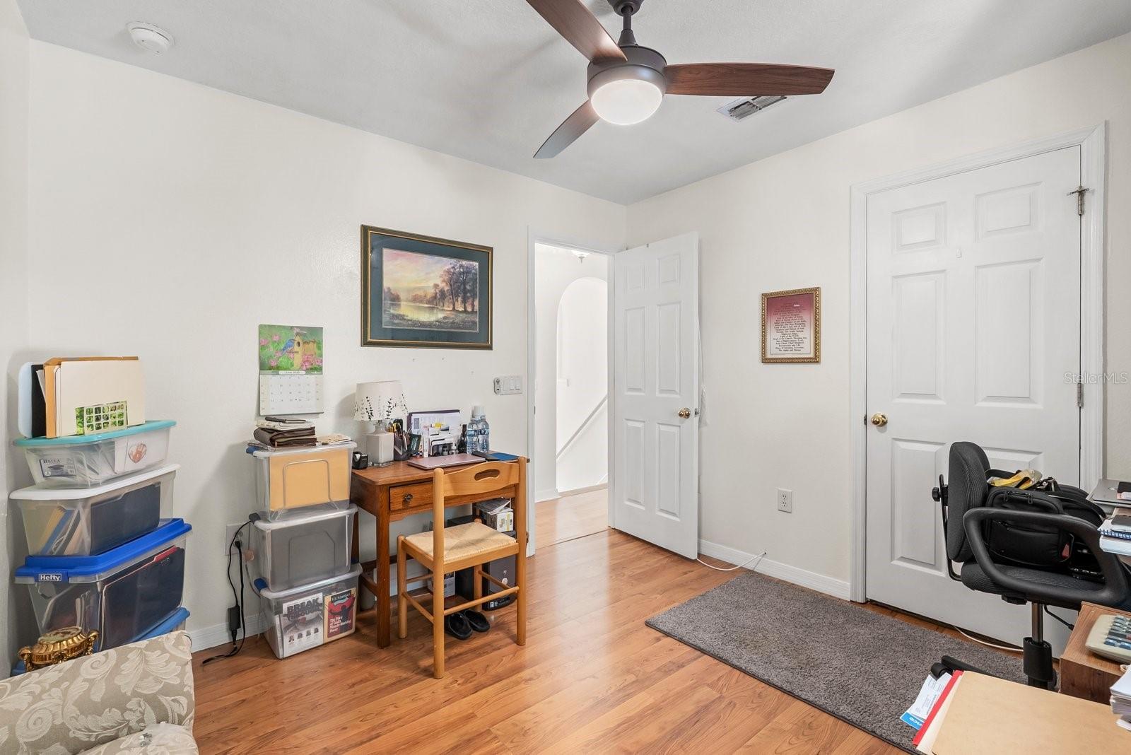 Image 10 of 17 For 140 Oak View Place