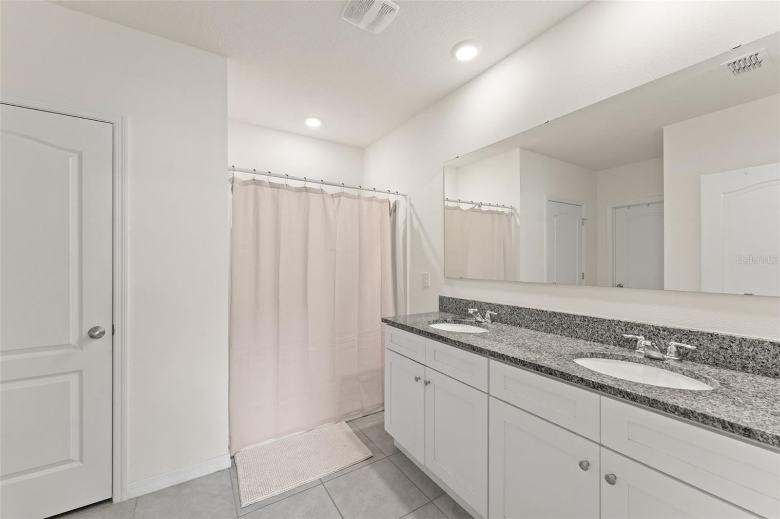 Image 29 of 40 For 1851 Hackberry Street
