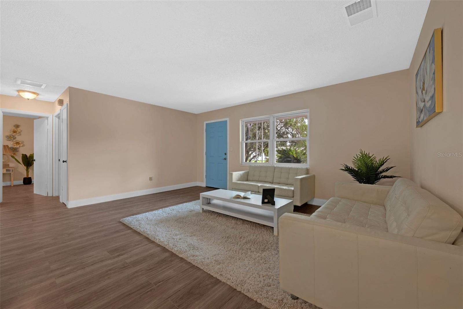 Image 4 of 35 For 421 Jasmine Road