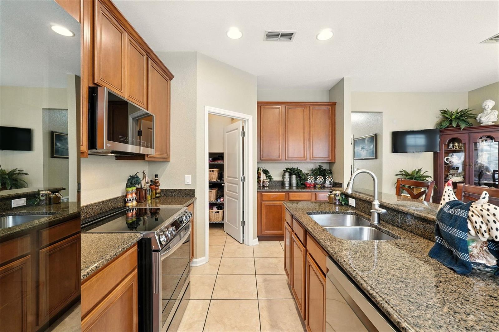 Image 20 of 60 For 7752 Moser Avenue