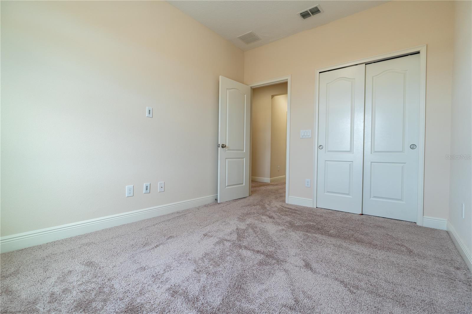 Image 12 of 26 For 15471 Honeybell Drive