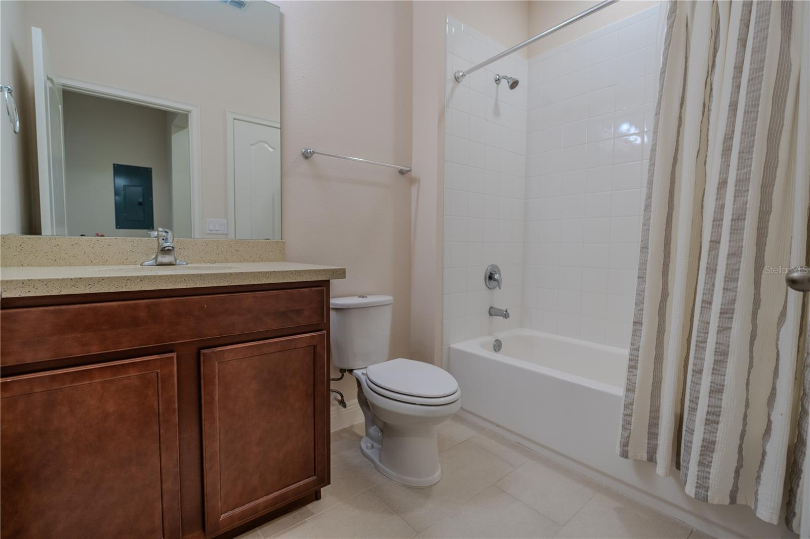 Image 16 of 26 For 15471 Honeybell Drive