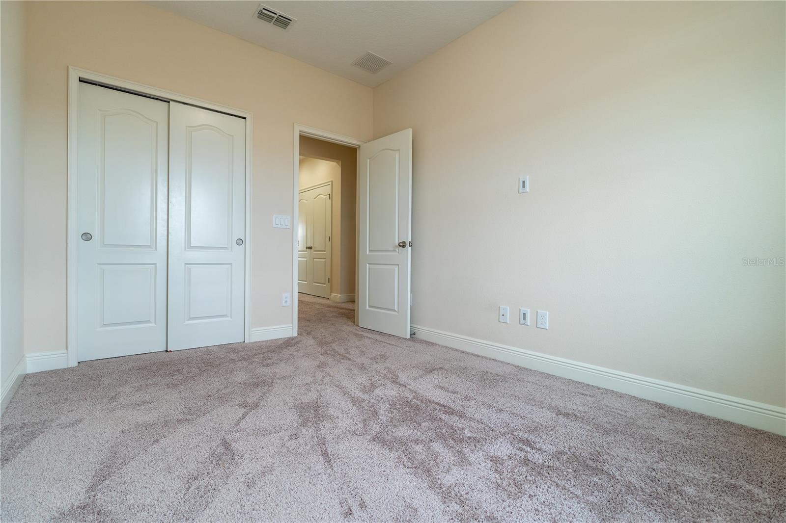 Image 17 of 26 For 15471 Honeybell Drive