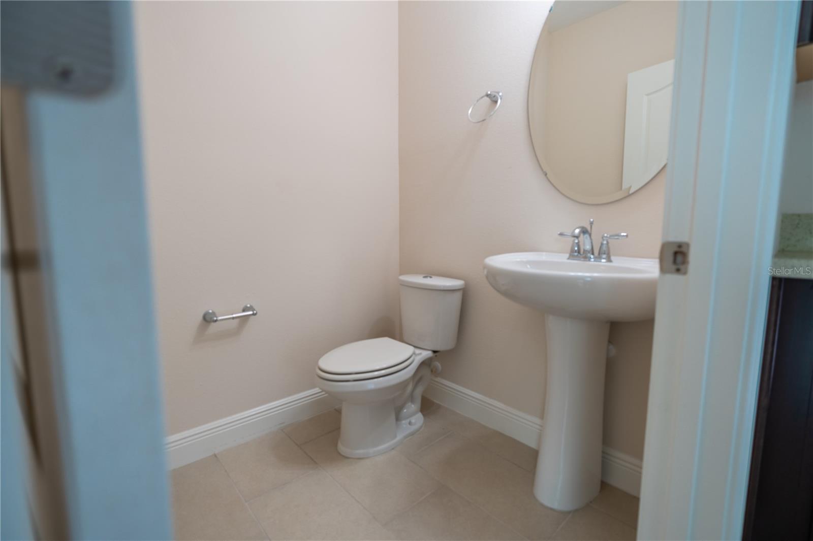 Image 8 of 26 For 15471 Honeybell Drive