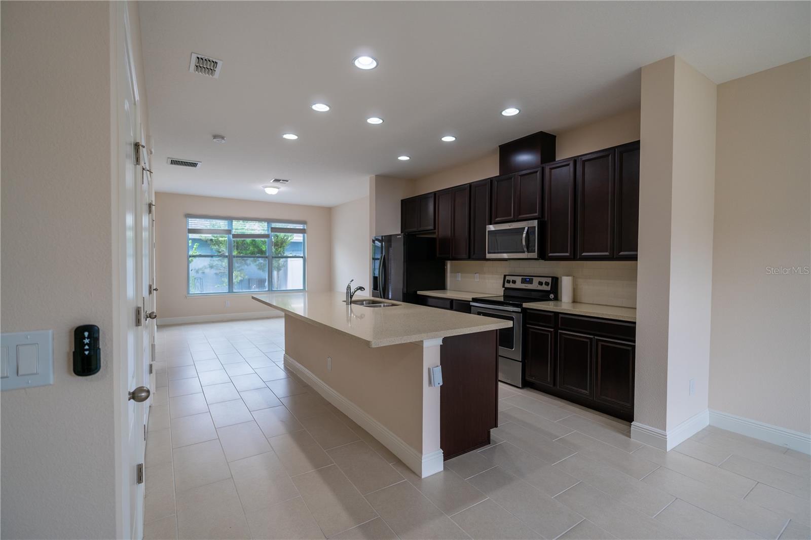 Image 9 of 26 For 15471 Honeybell Drive