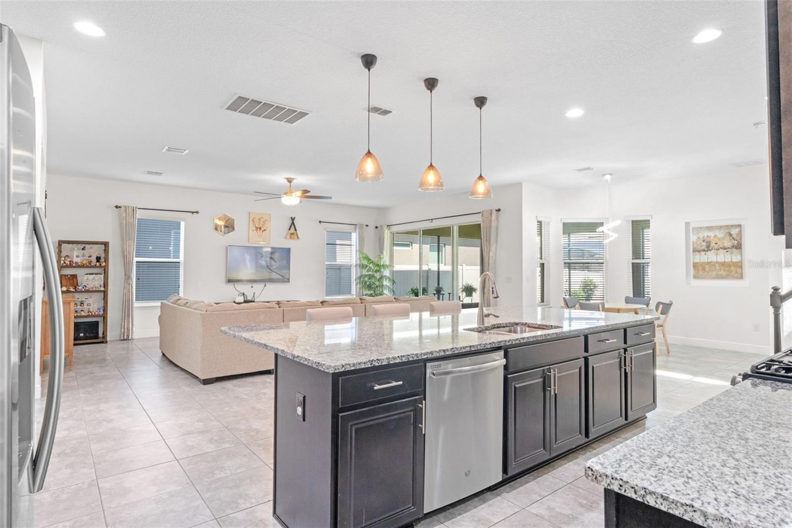 Image 9 of 43 For 15755 Sweet Limetta Drive