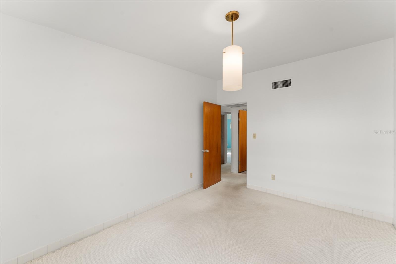 Image 16 of 52 For 1301 Delridge Street