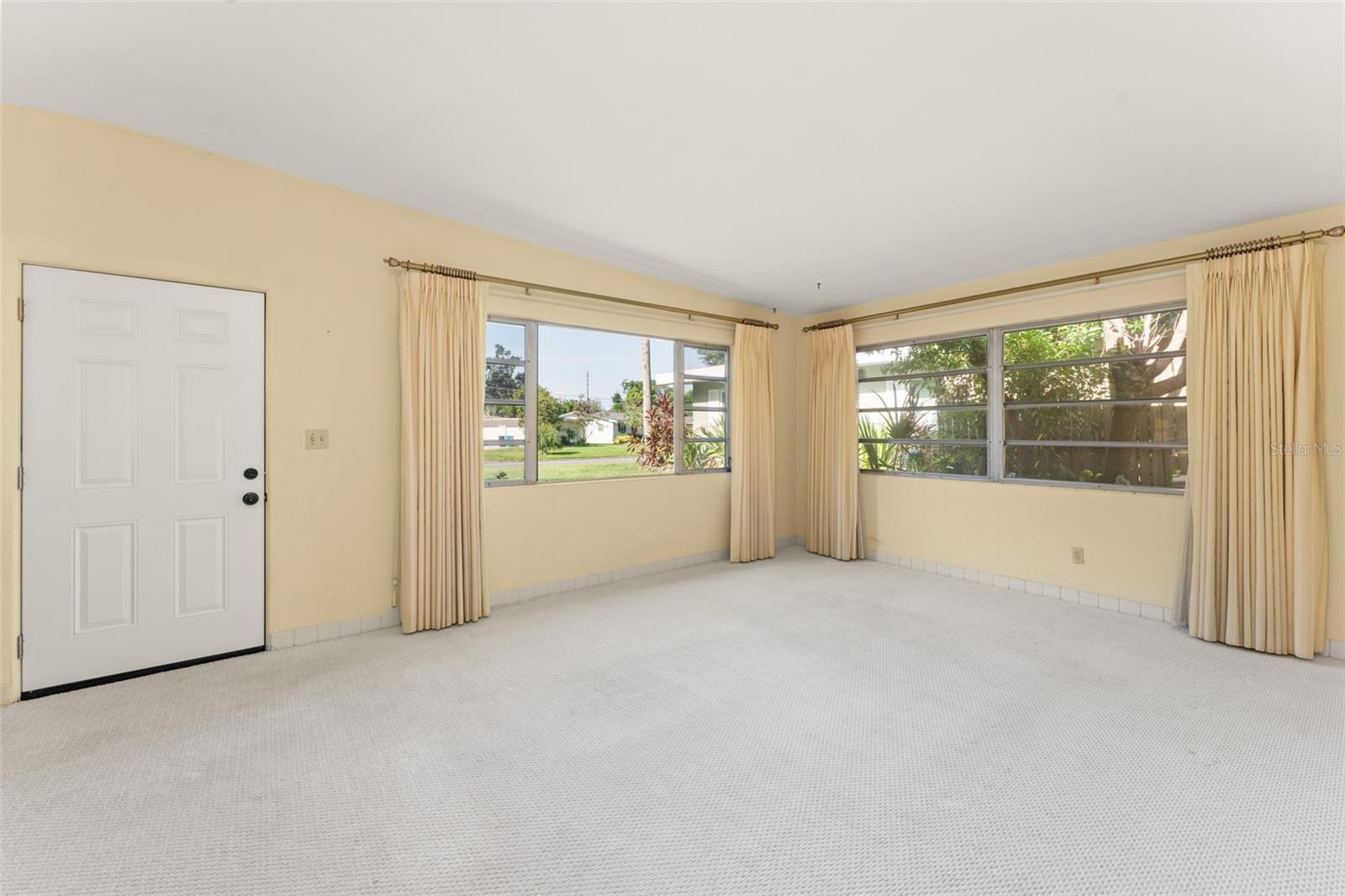 Image 4 of 52 For 1301 Delridge Street