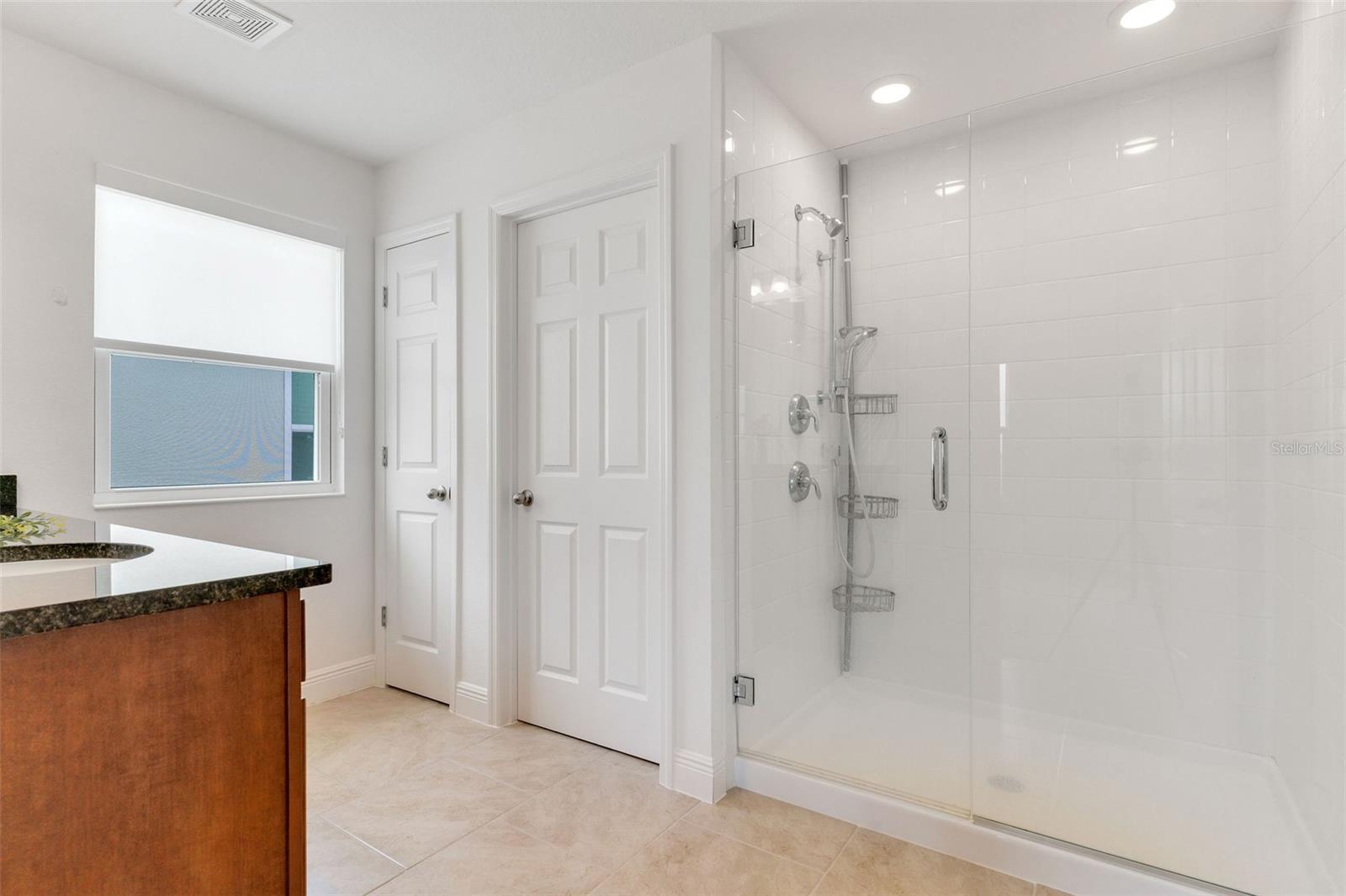 Image 25 of 42 For 14509 Crestavista Avenue