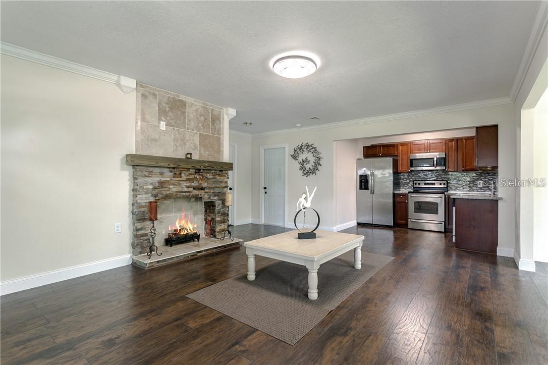 Image 2 of 13 For 2286 Crescent Drive