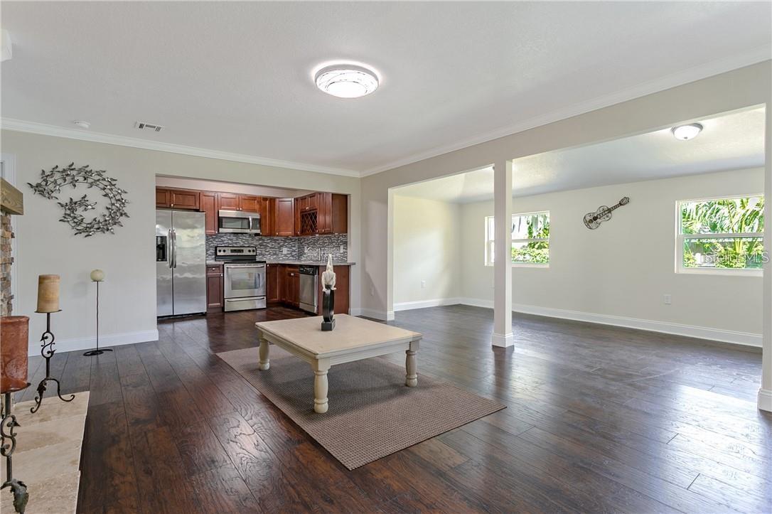 Image 3 of 13 For 2286 Crescent Drive