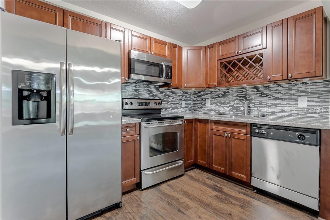 Image 4 of 13 For 2286 Crescent Drive