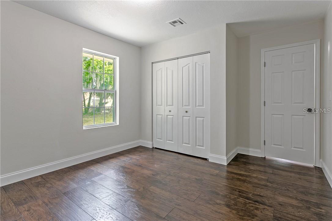 Image 8 of 13 For 2286 Crescent Drive