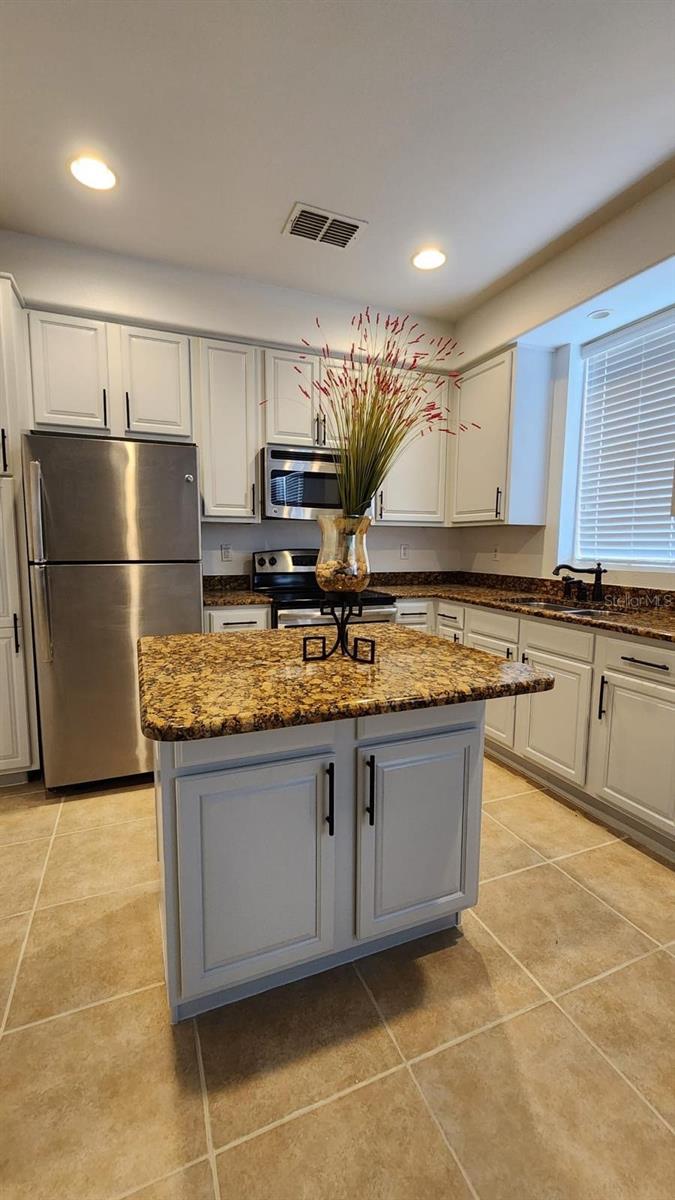 Image 11 of 41 For 2616 Bella Vista Drive