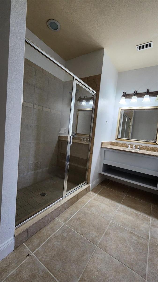 Image 25 of 41 For 2616 Bella Vista Drive