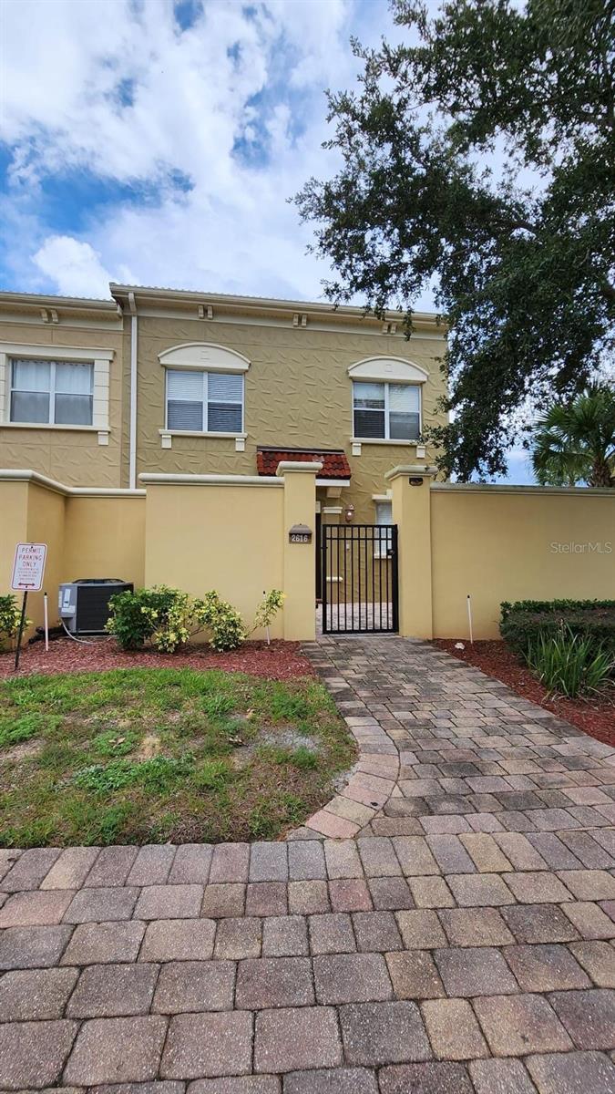 Image 4 of 41 For 2616 Bella Vista Drive