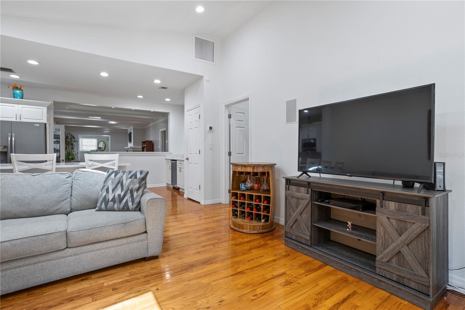 Image 21 of 55 For 208 Brewer Avenue