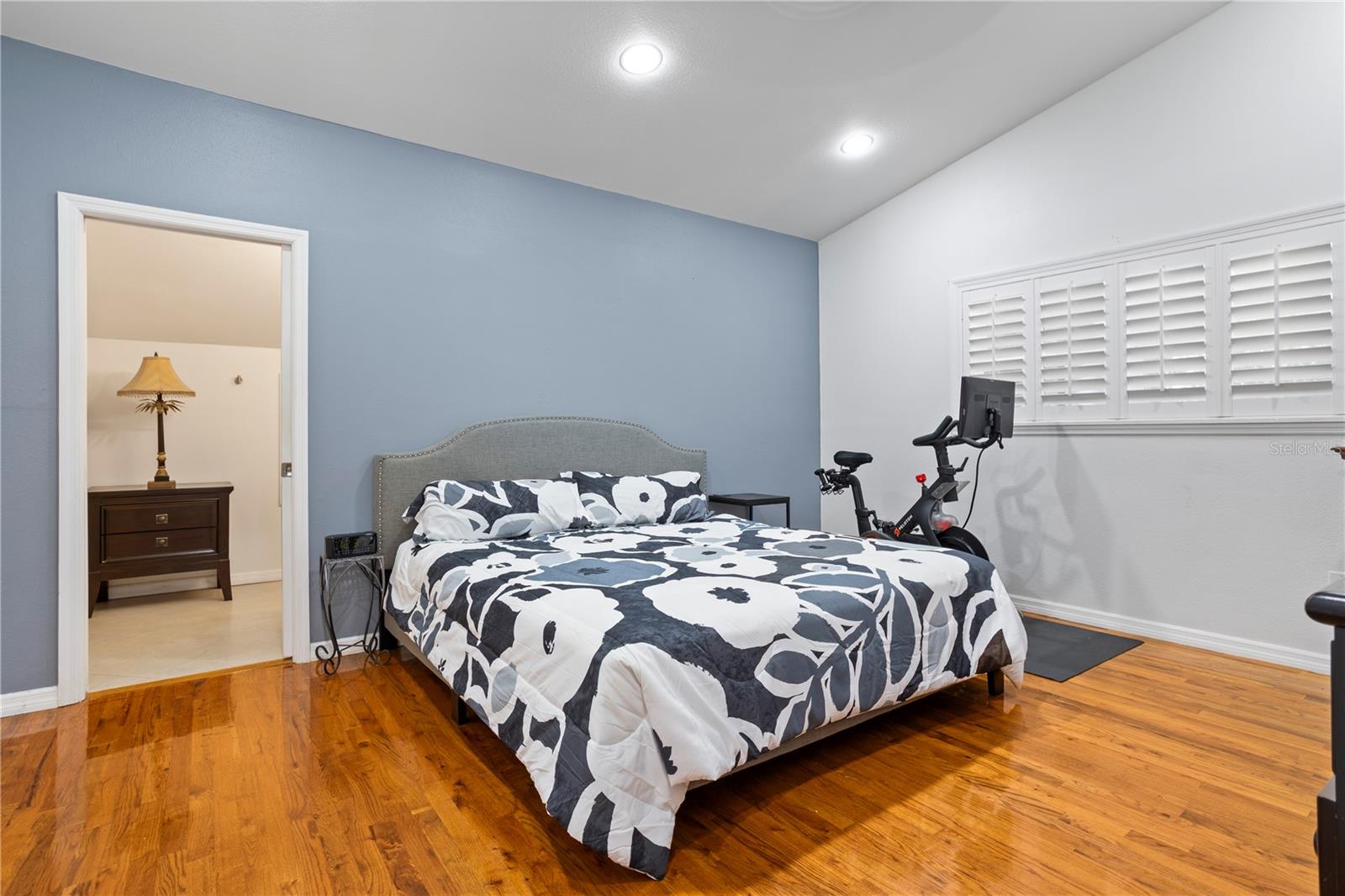 Image 22 of 55 For 208 Brewer Avenue