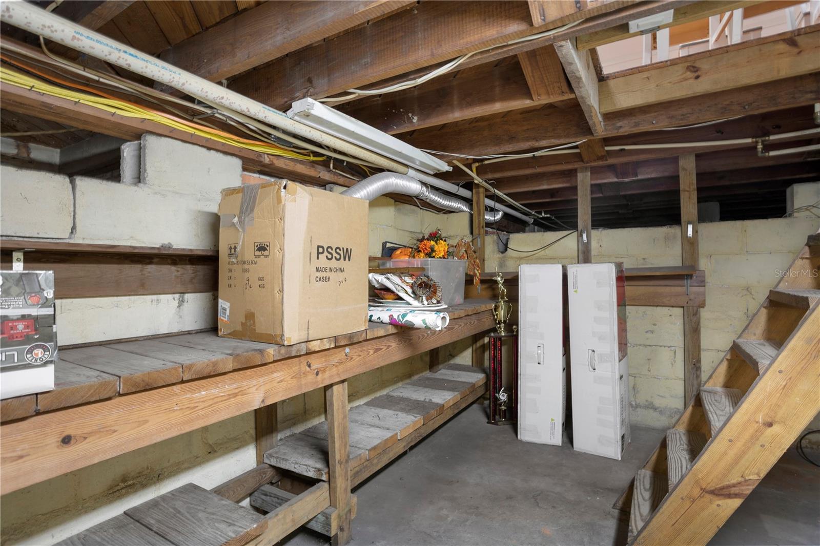 Image 40 of 55 For 208 Brewer Avenue