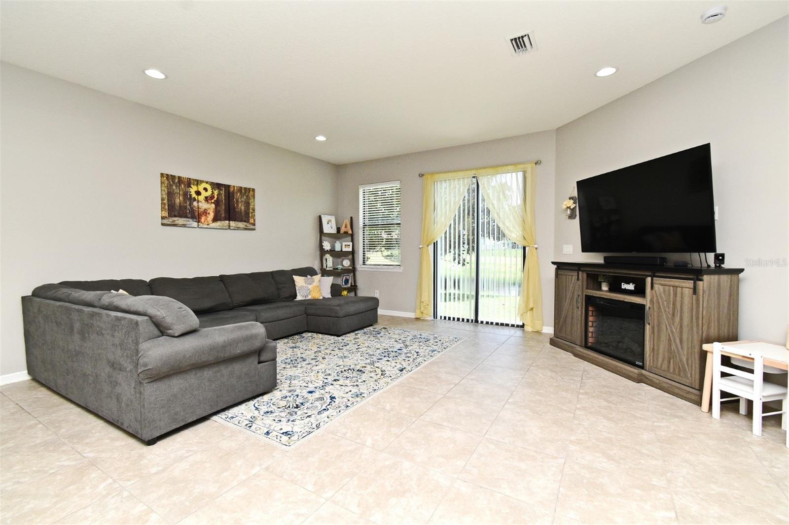 Image 14 of 52 For 217 Tuscany Chase Drive