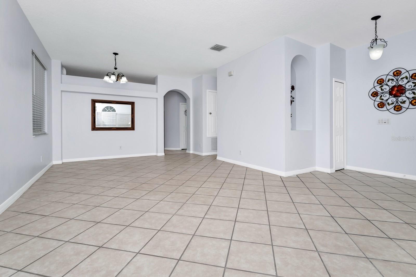Image 4 of 32 For 9821 Bennington Chase Drive