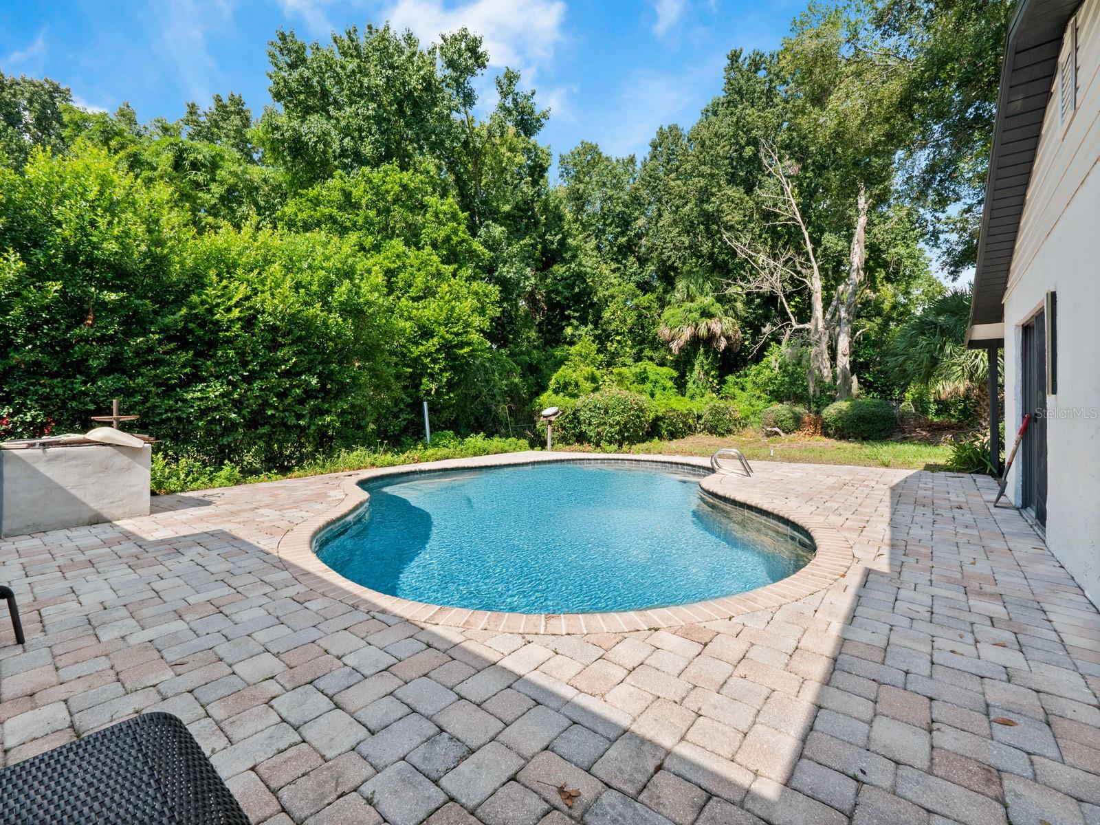 Image 24 of 37 For 431 Hawthorn Circle