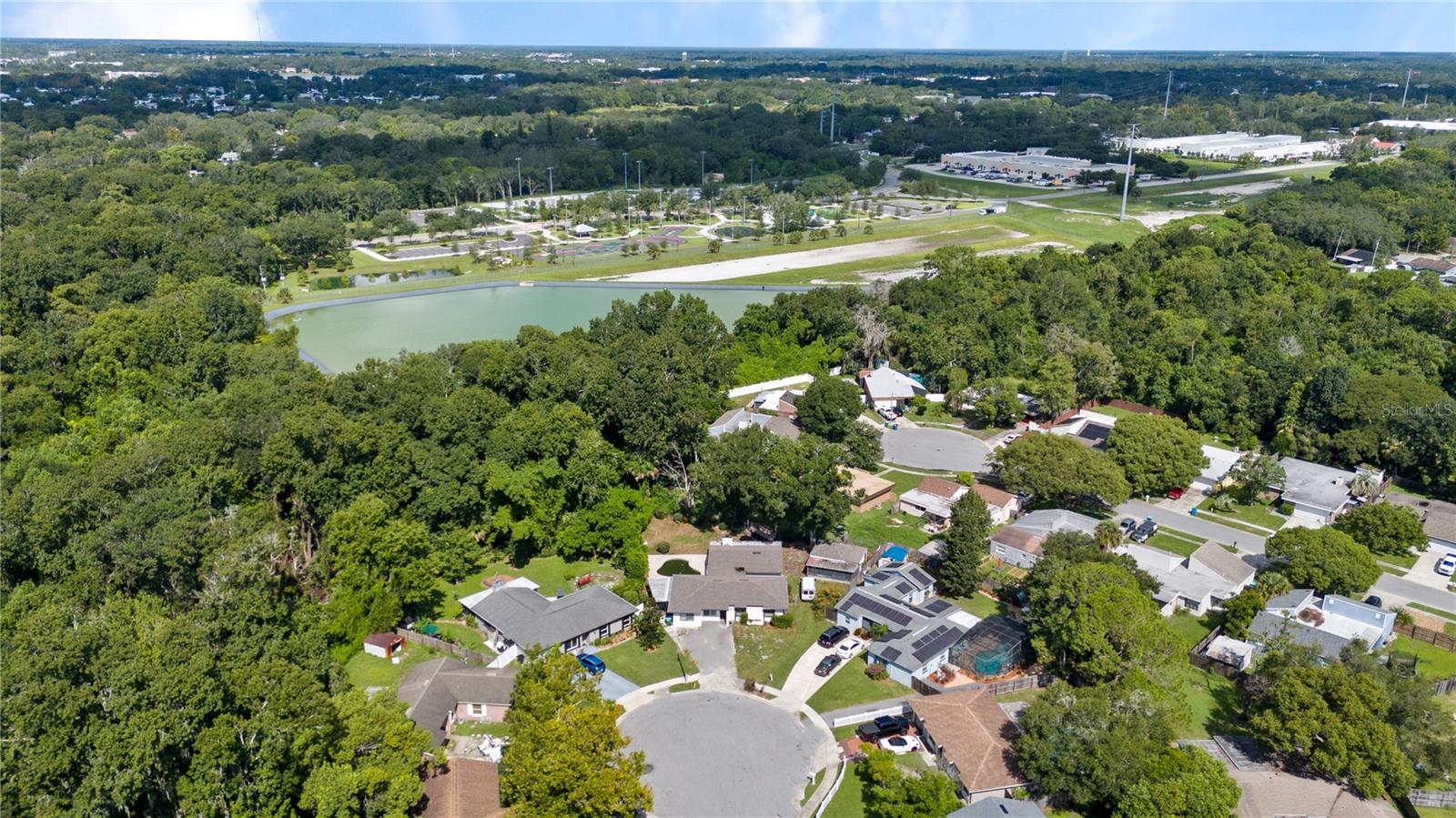 Image 36 of 37 For 431 Hawthorn Circle