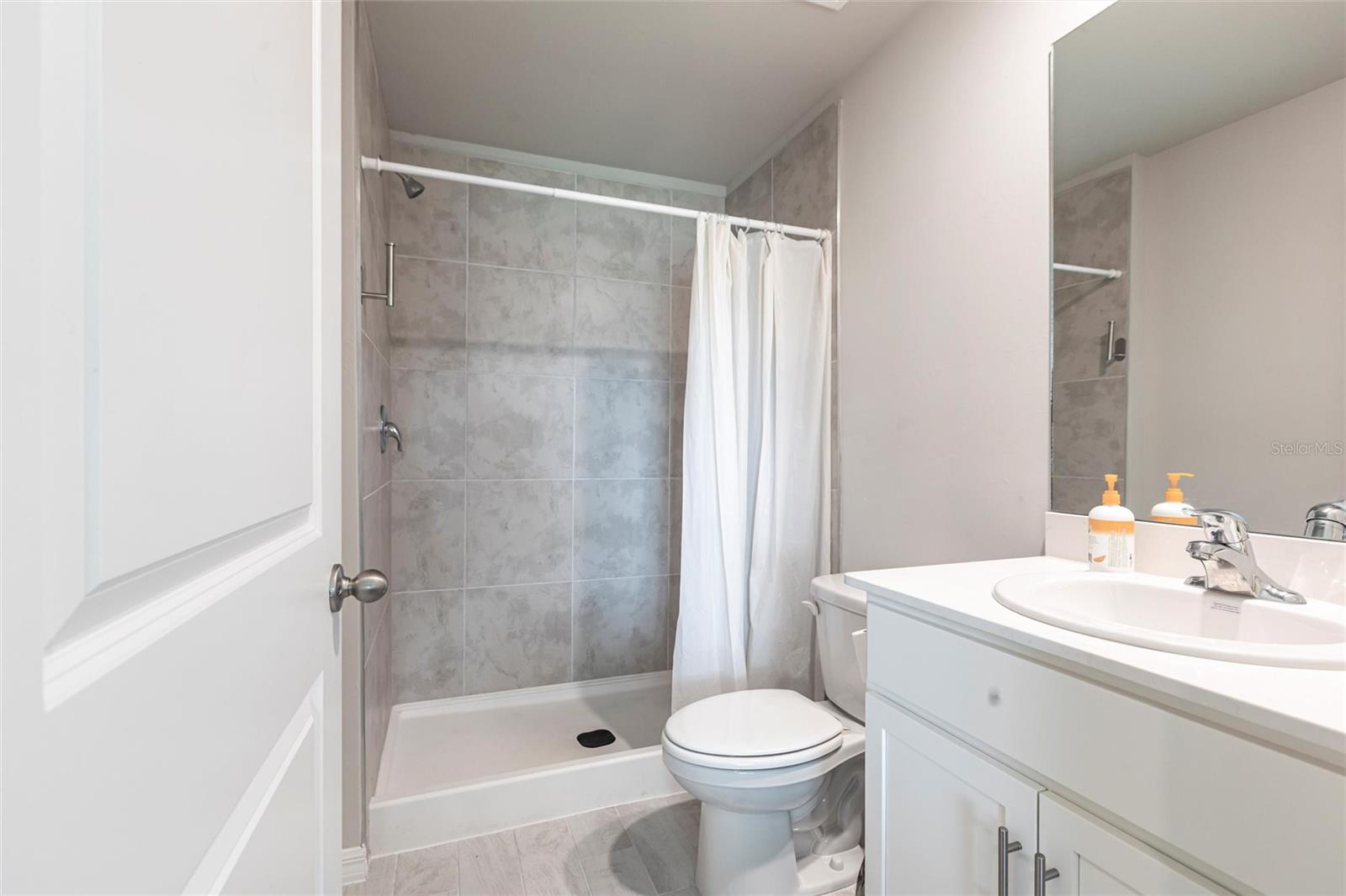 Image 13 of 24 For 2554 Lakeshore Circle