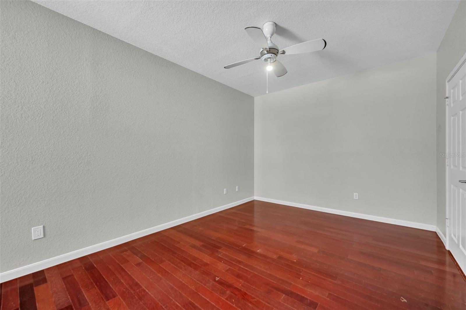 Image 17 of 31 For 860 Orange Avenue 149