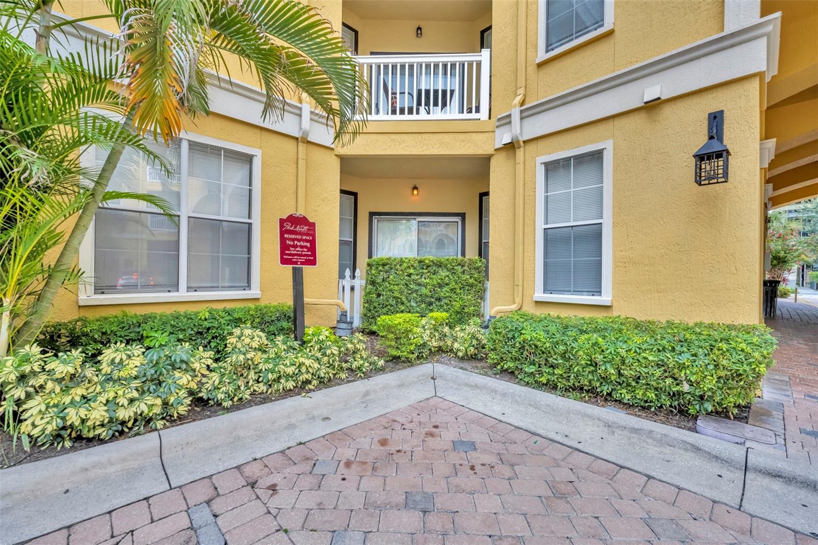 Image 27 of 31 For 860 Orange Avenue 149